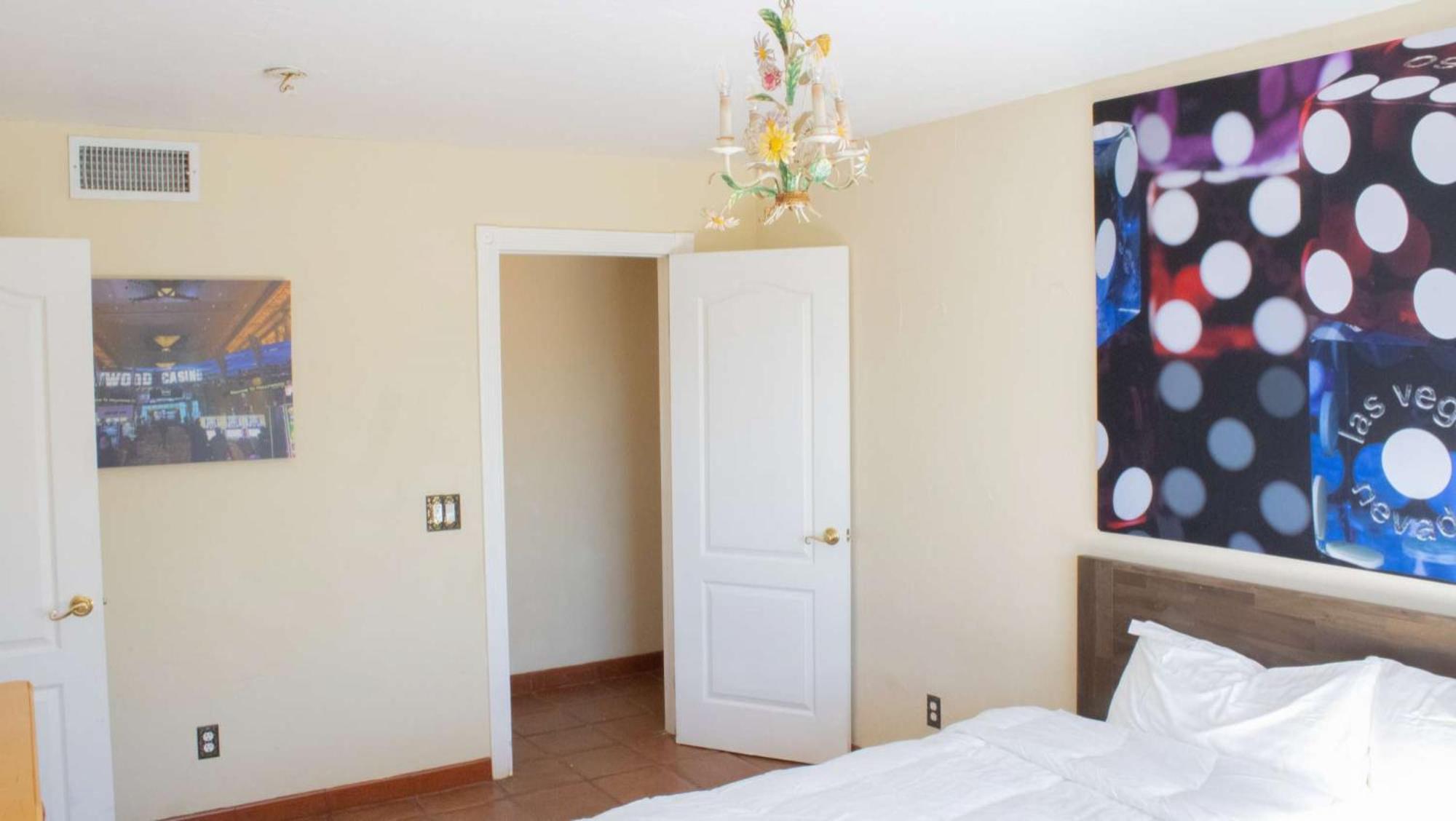 Private Home On 10 Acres - Heated Salt Pool & Jacuzzi, Mountain & City Views, Horseshoes, Basketball, Bbq, Golf Putting, Foosball, Croquet, Bose Stereo, White Cotton Bedding - Hilltop Hacienda, Pool Heat Optional Jamul Eksteriør bilde